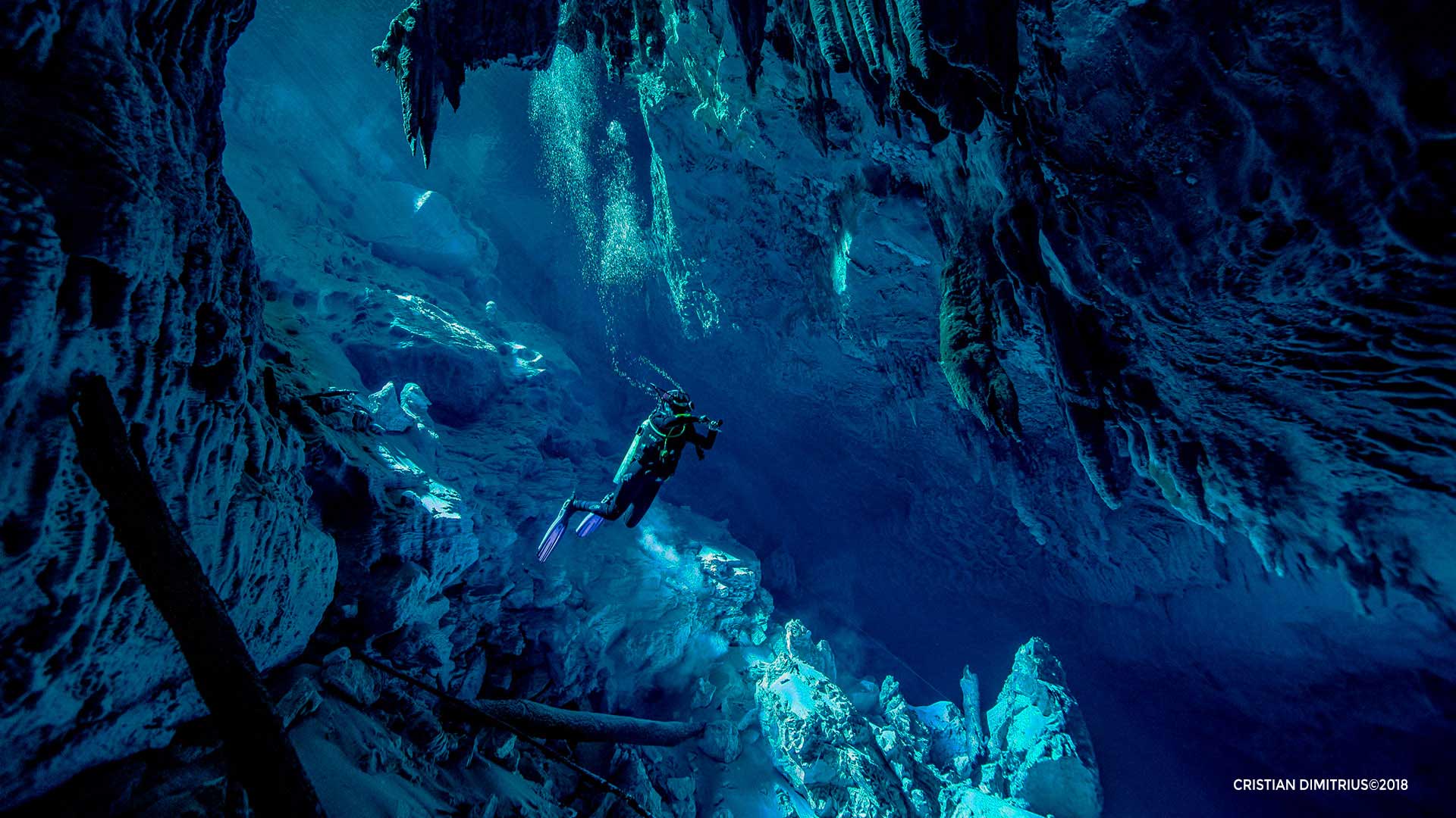 Expedição Gruta do Lago Azul